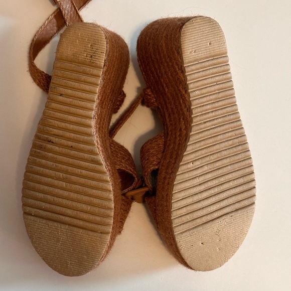 Matisse Kai Platform Wedges in Honey Color - Picture 11 of 11